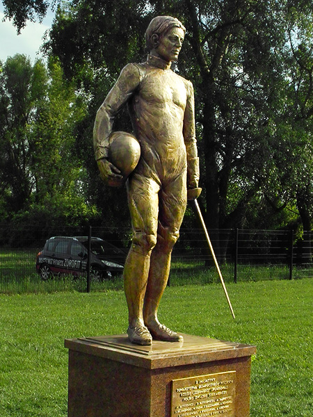 Sculpture, title: Fencer